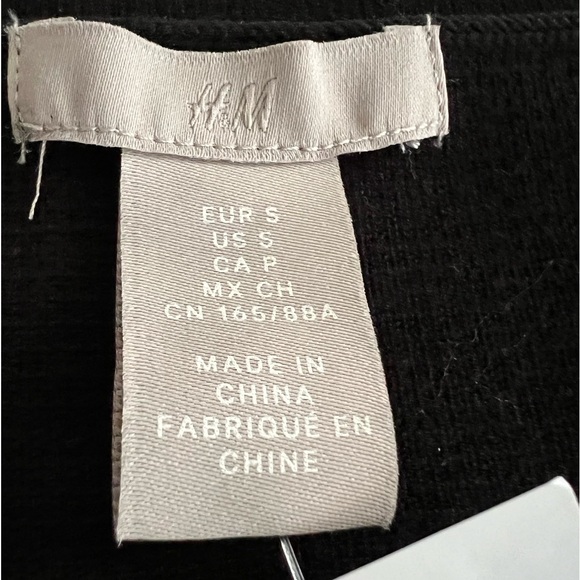 H&M black sweater - Picture 2 of 9